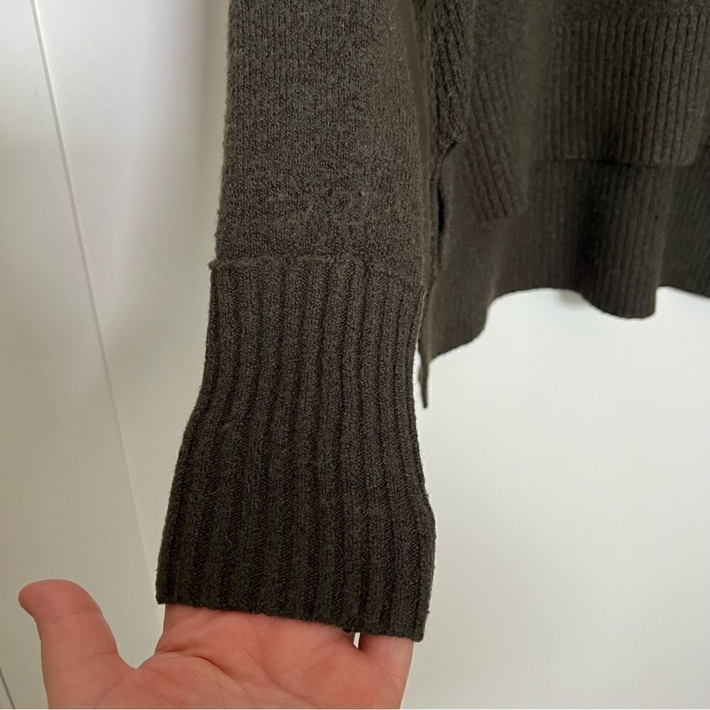 J Crew Sweater Womens XS Green Tight Knit V Neck Split Hem Merino Wool Alpaca - Picture 6 of 14